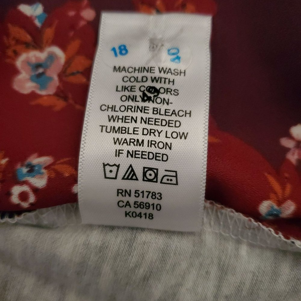 Maurices Women's Floral Multi-Print Sleeveless V-Neck Top Heather Gray/Red Large - Picture 9 of 12